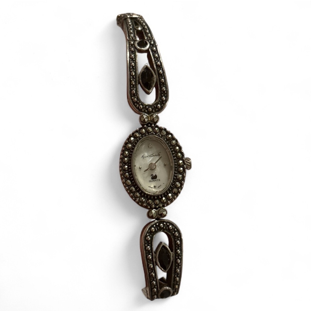 Vtg Gloria Vanderbilt Women V3580 Dress Silver Tone Oval Quartz 17mm Watch 7"